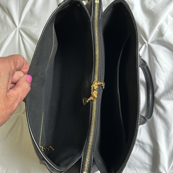 Soufflot MM Tote monogram canvas - Picture 7 of 16